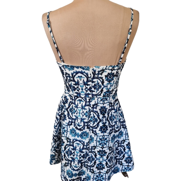 STYLESTALKER Blue & White Delft Pattern Mini Sundress - Size M - Picture 10 of 16